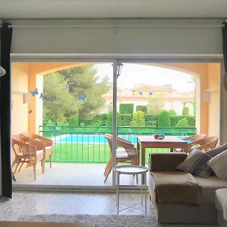 Apartamento Cómodo En S'agaró Con Terraza Y Piscina - Es-298-9